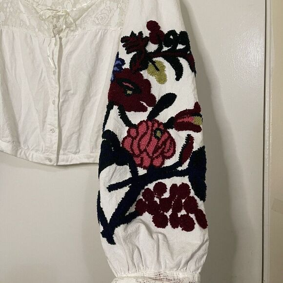 FREE PEOPLE Meadows Embroidered Top Lace Boho Bishop Sleeve Crop small - Picture 6 of 7